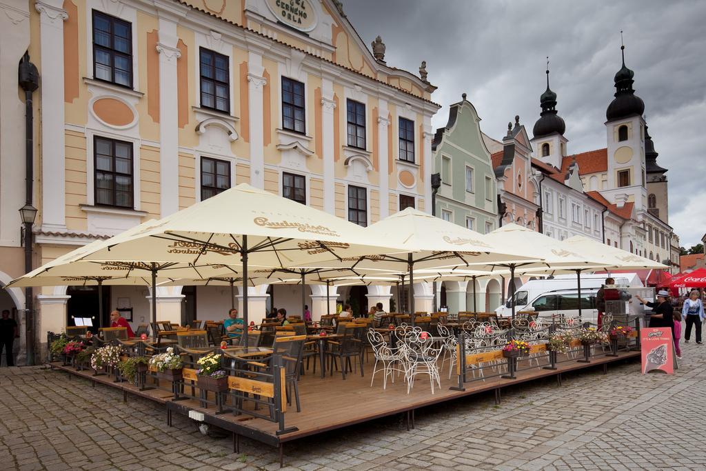 Hotel U Cerneho Orla Telc Ruang foto